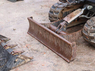 2016-yanmar-sv16-1441465-46502215