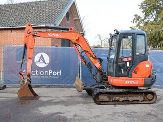 صورة ل حفارات مجنزرة 2015 كوبوتا KX121-3α