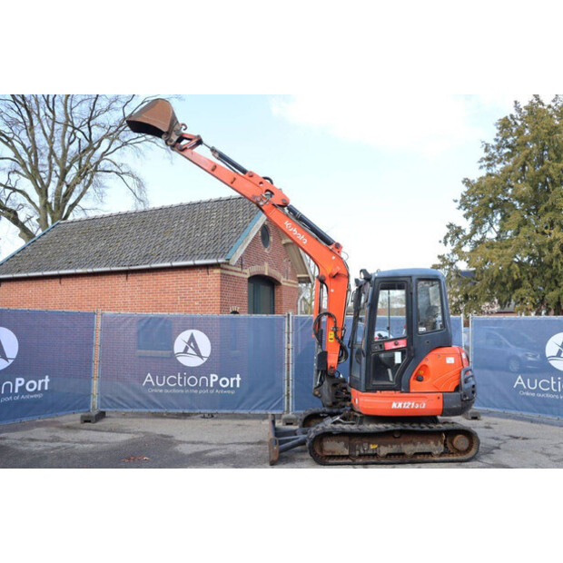 2015 كوبوتا KX121-3α-46502426