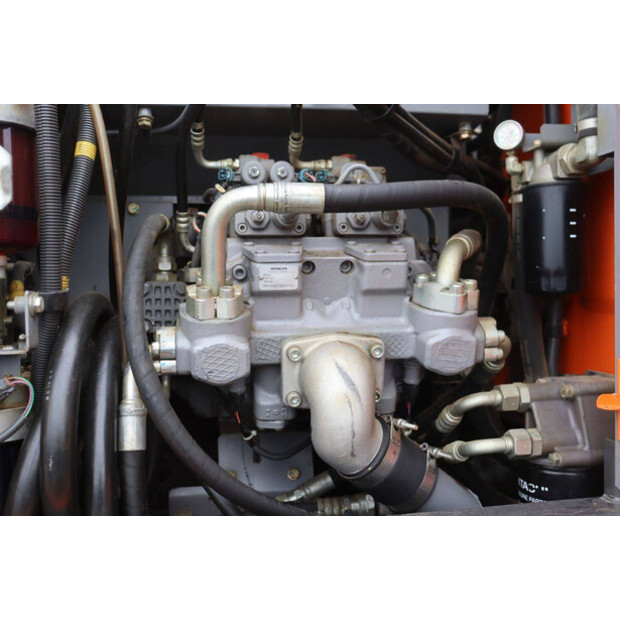 2016 Hitachi ZX140W-5B-46502748