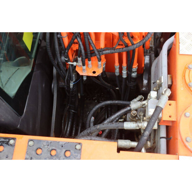 2016 Hitachi ZX140W-5B-46502754