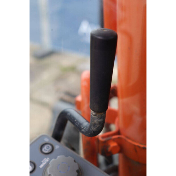 2016 Hitachi ZX140W-5B-46502764