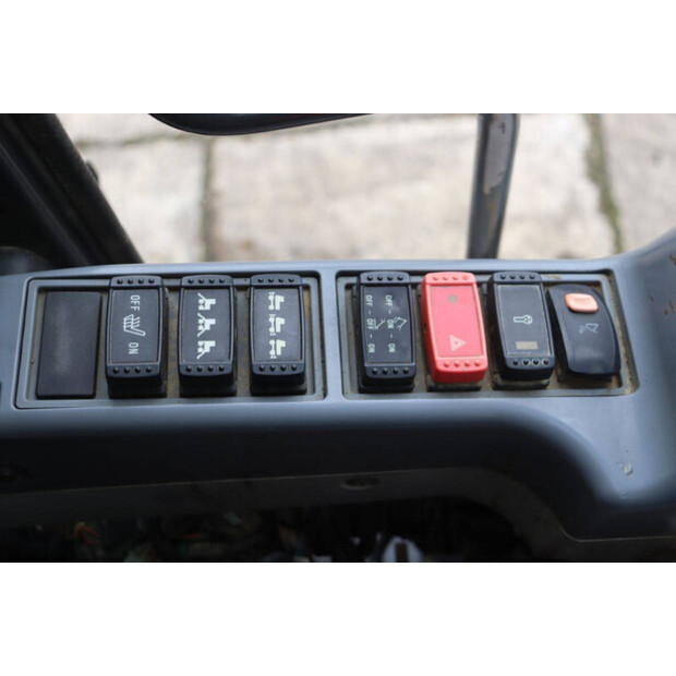 2016 Hitachi ZX140W-5B-46502770