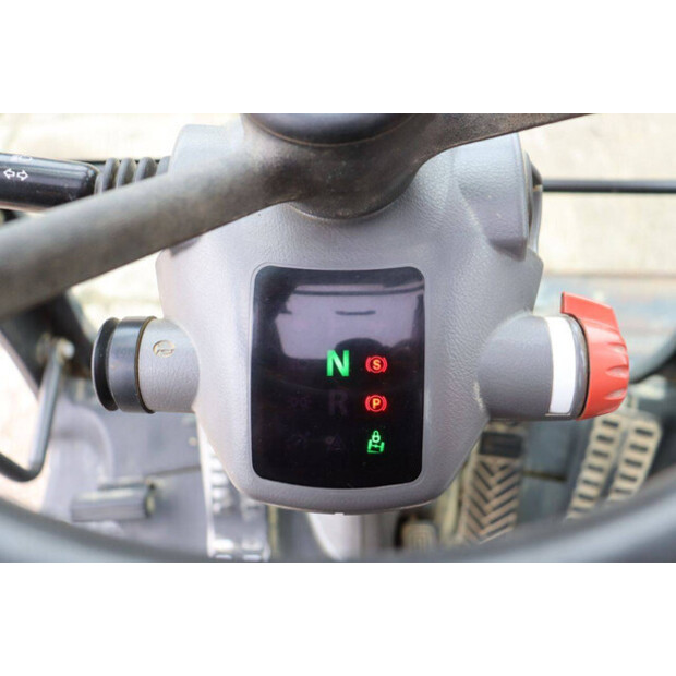 2016 Hitachi ZX140W-5B-46502772