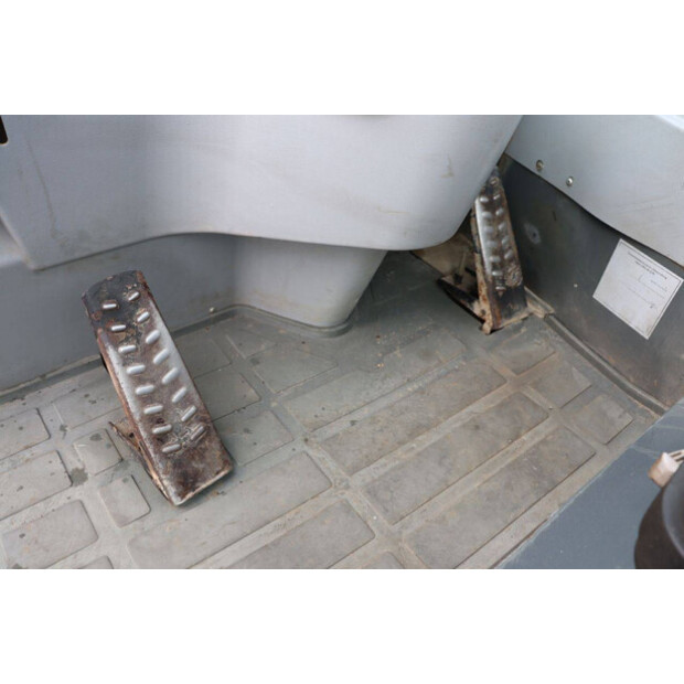 2007 كرامر 850-46502953