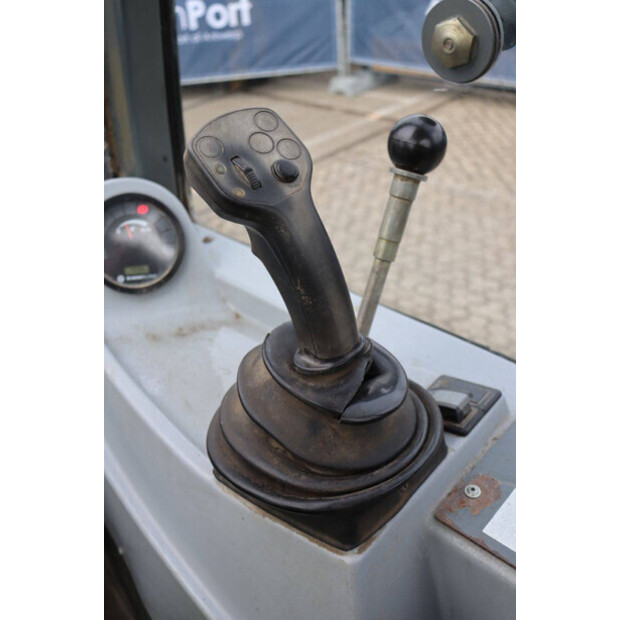 2007 كرامر 850-46502957