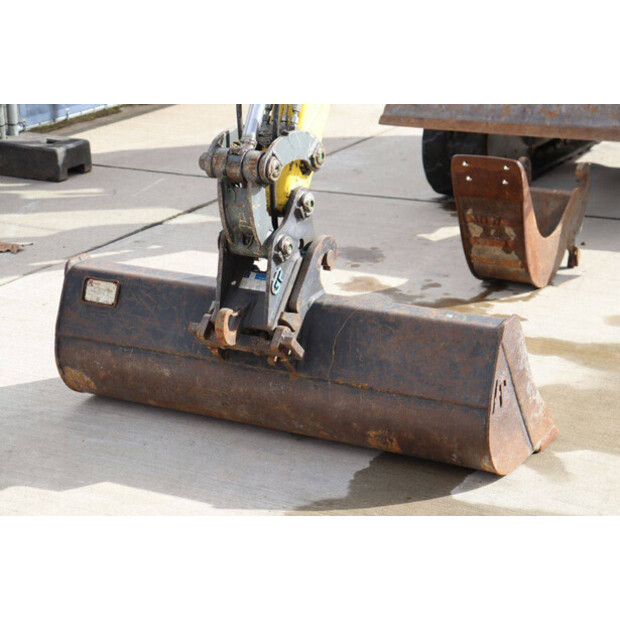 2017 Neuson E12-04-46503082