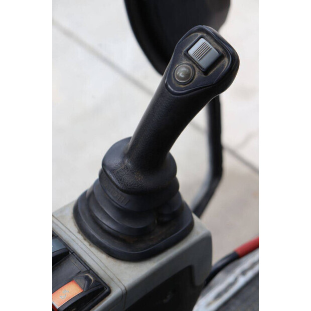 2017 Neuson E12-04-46503105