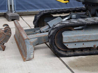 2017-neuson-e12-04-1441490-46503115