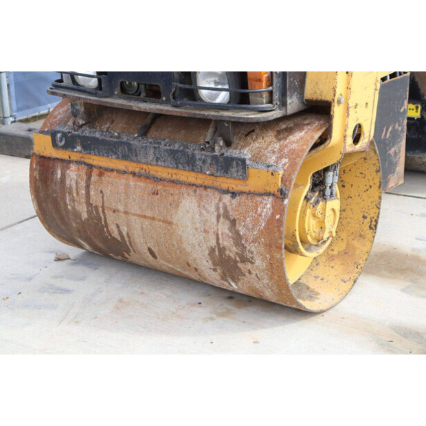 2004 كاتربيلر CB225E-46503328