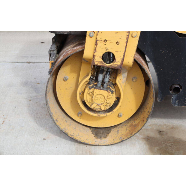 2004 كاتربيلر CB225E-46503329