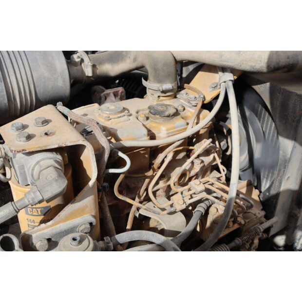 2004 كاتربيلر CB225E-46503342