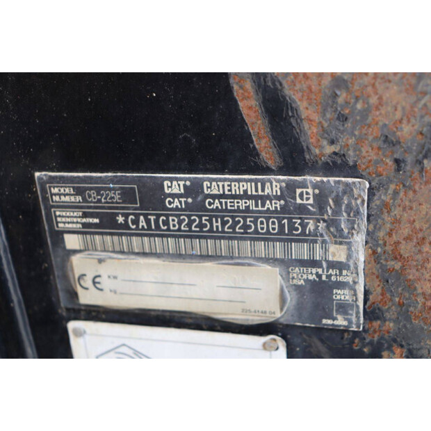 2004 كاتربيلر CB225E-46503345