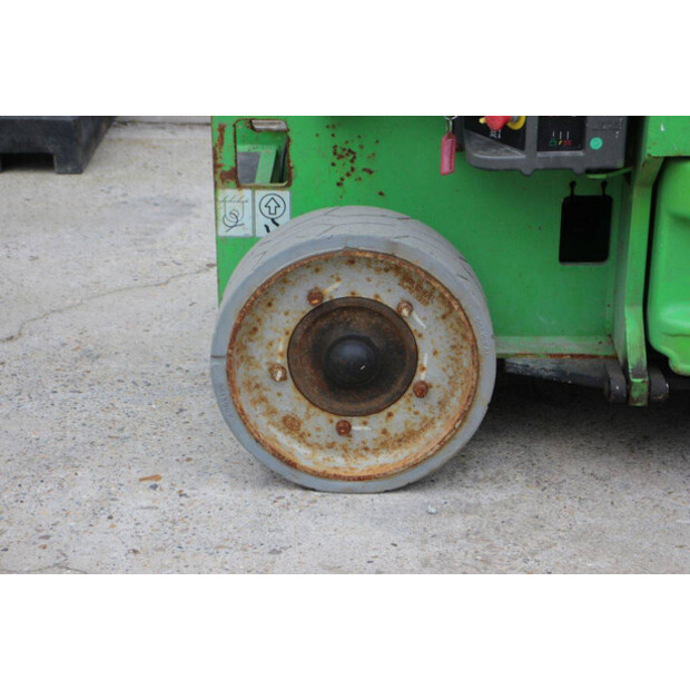 2012 جيه ال جي 2630ES-46503468