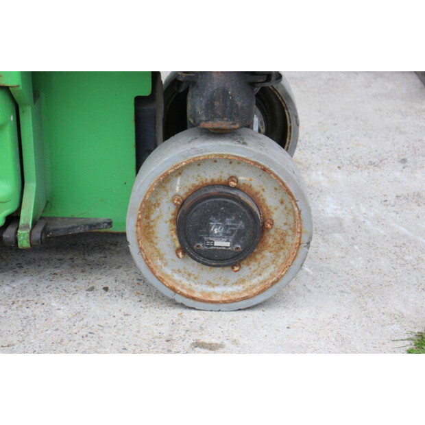 2012 جيه ال جي 2630ES-46503469