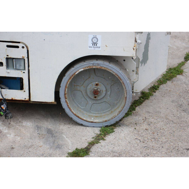 2012 Genie GS2632-46503492