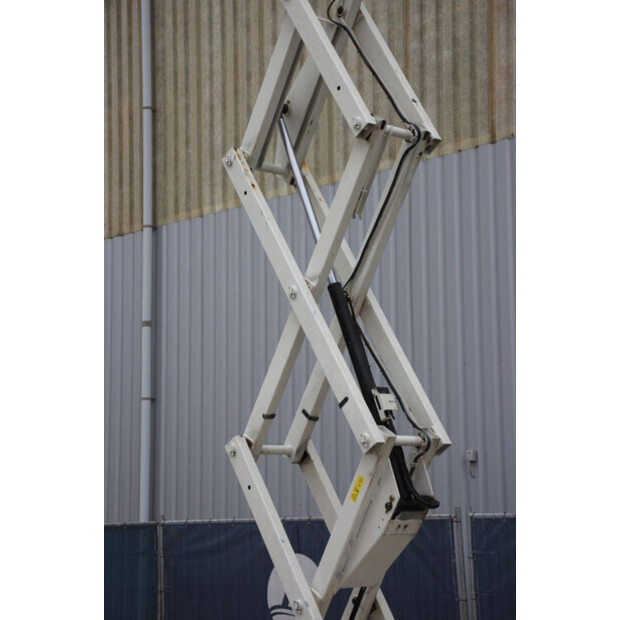 2012 Genie GS2632-46503505