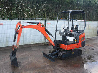 صورة ل حفارات صغيرة 2016 كوبوتا KX015-4