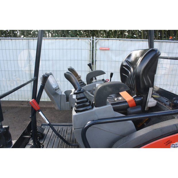 2016 كوبوتا KX015-4-46504094