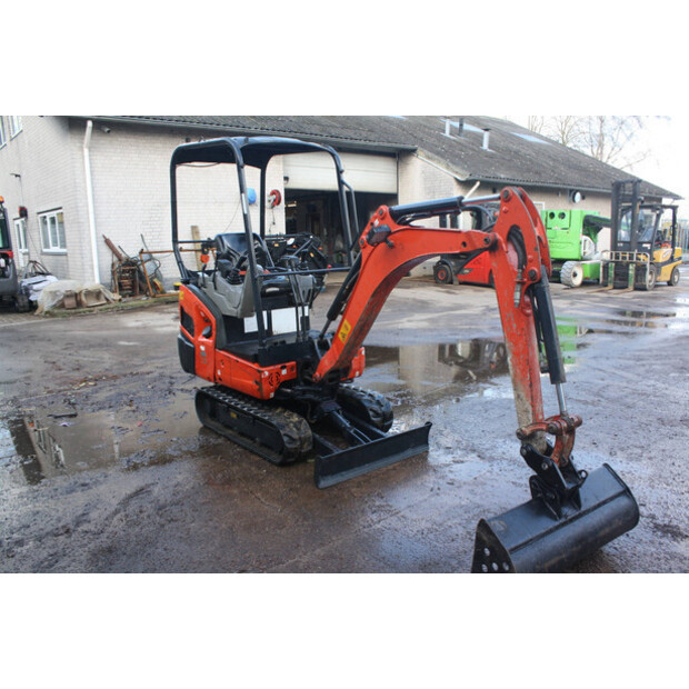 2016 كوبوتا KX015-4-46504100