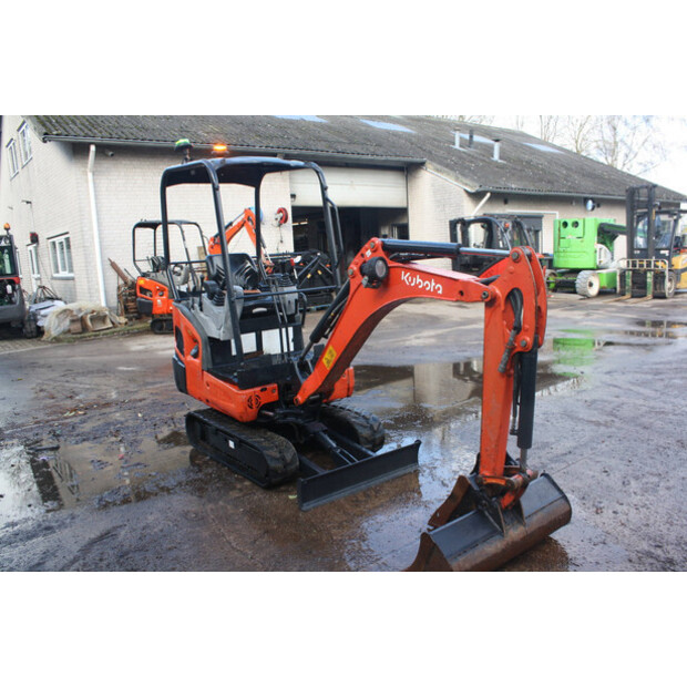 2014 KUBOTA KX015-4-46504108