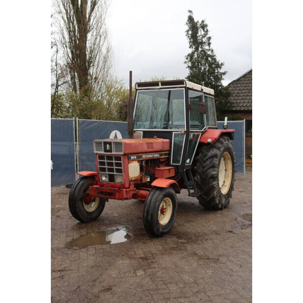 International 844-46504164