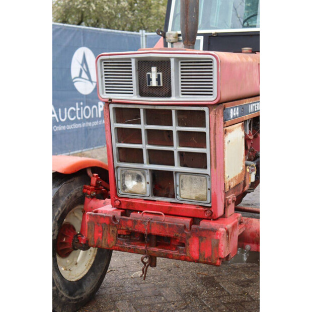 International 844-46504165