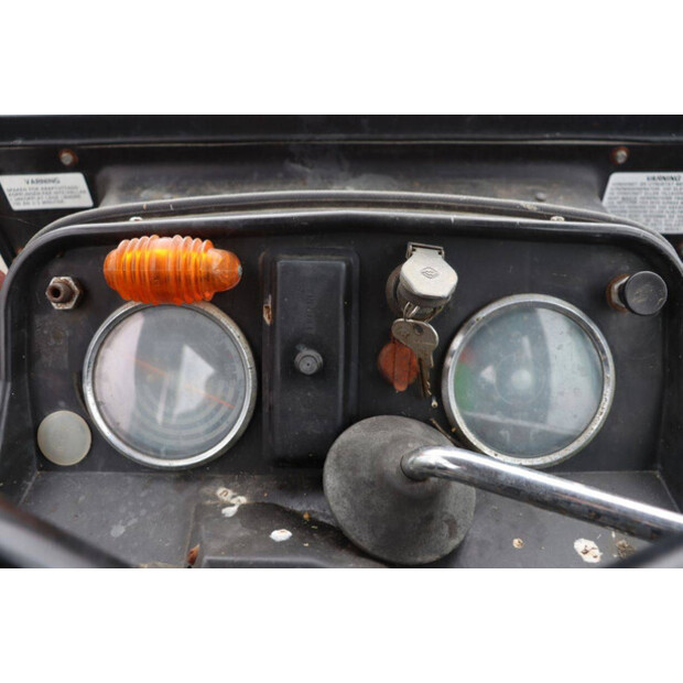 International 844-46504189