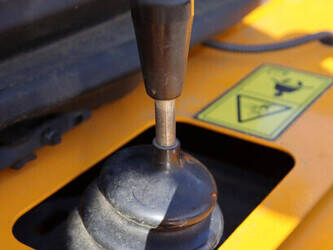 2023-thwaites-mach-2080-46504325