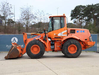 2004-fiat-kobelco-w131-46504511