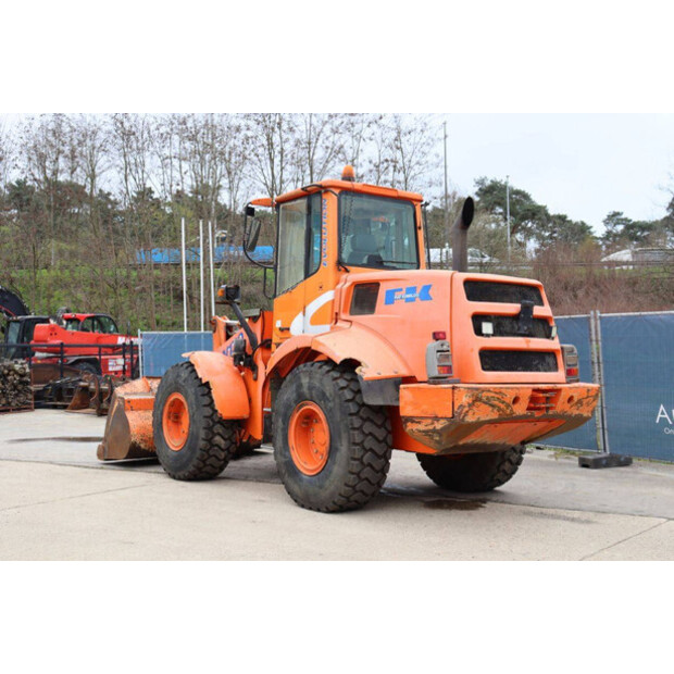 2004 Fiat Kobelco W131-46504513