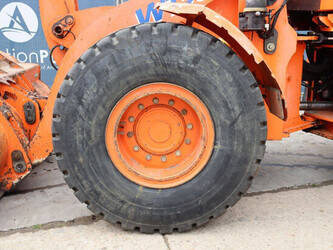 2004-fiat-kobelco-w131-46504525