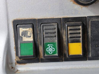 2004-fiat-kobelco-w131-46504545