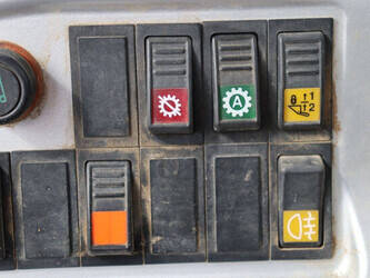 2004-fiat-kobelco-w131-46504546