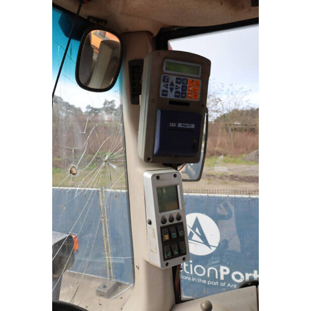 2004 Fiat Kobelco W131-46504547