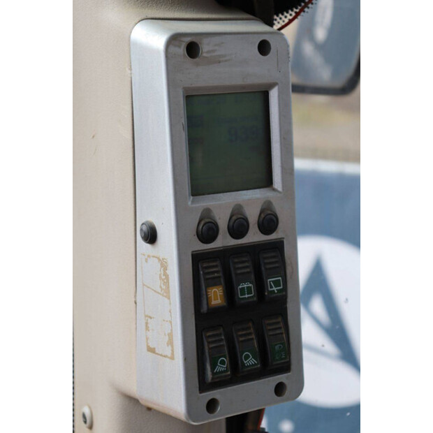 2004 Fiat Kobelco W131-46504550