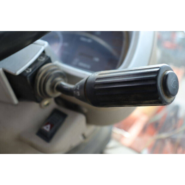 2004 Fiat Kobelco W131-46504556