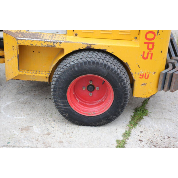 2013 جي بي آر Knikmops 90-46504576