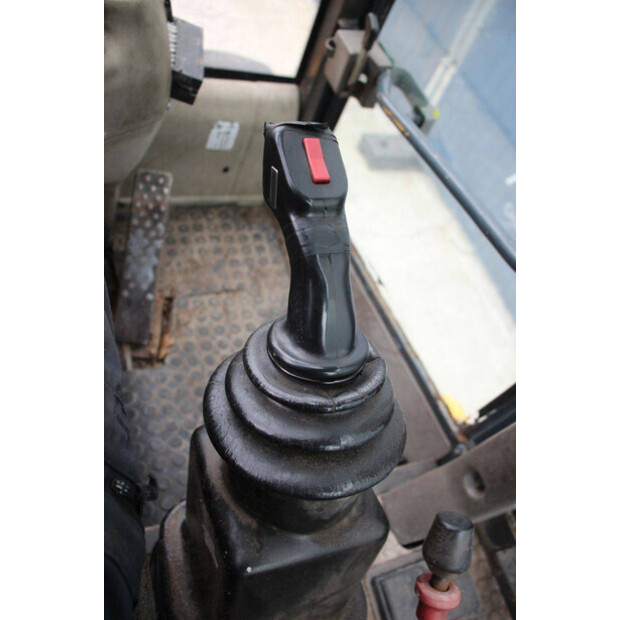 2001 احلامن AZ85-46504656