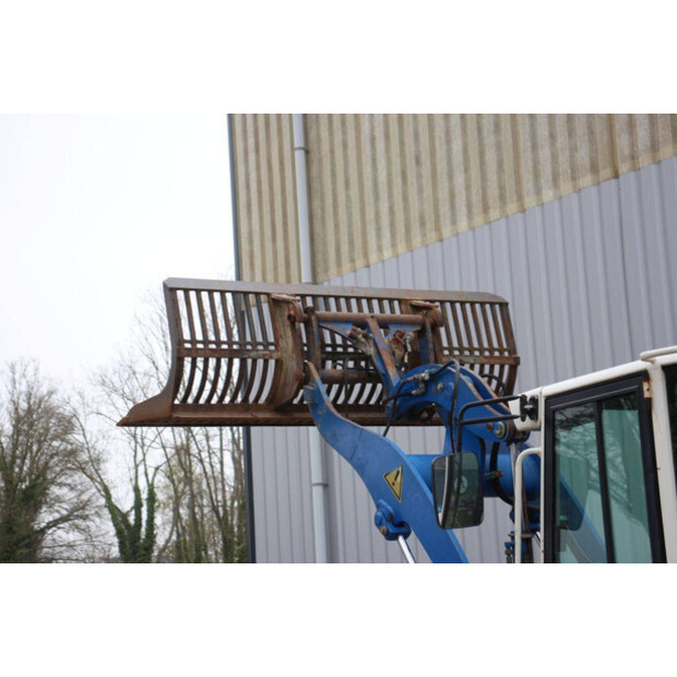 2005 ليبهير L507-46504702