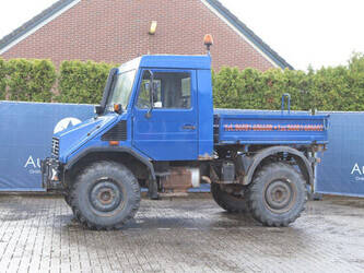 Image de CAMIONS À PLATEAU Mercedes-Benz 408/10
