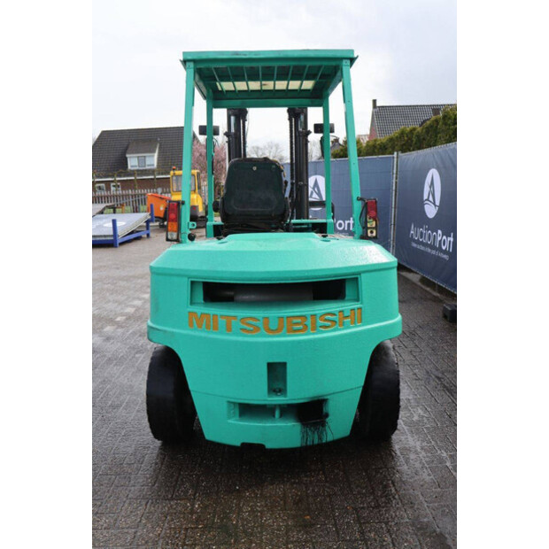 MITSUBISHI FD35-46504867