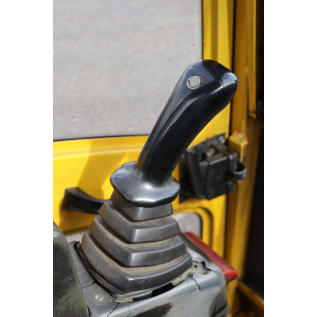 2000 فولفو 261-46504928