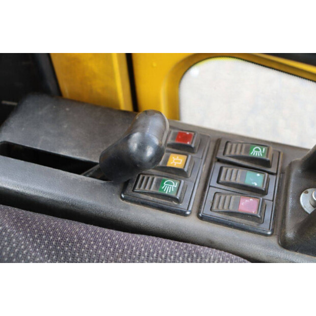 2000 فولفو 261-46504929