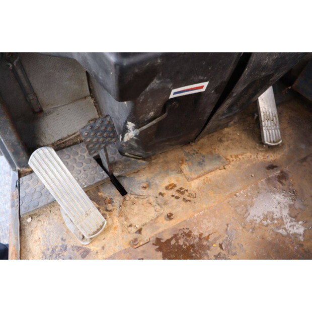 1994 احلامن AL7-46504977