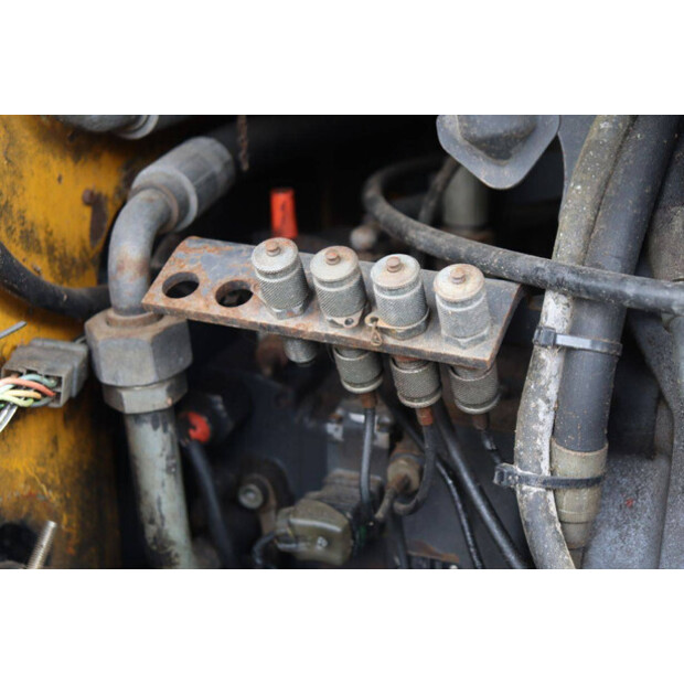 1994 احلامن AL7-46504987