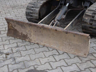 2003-case-28-cab-46505561