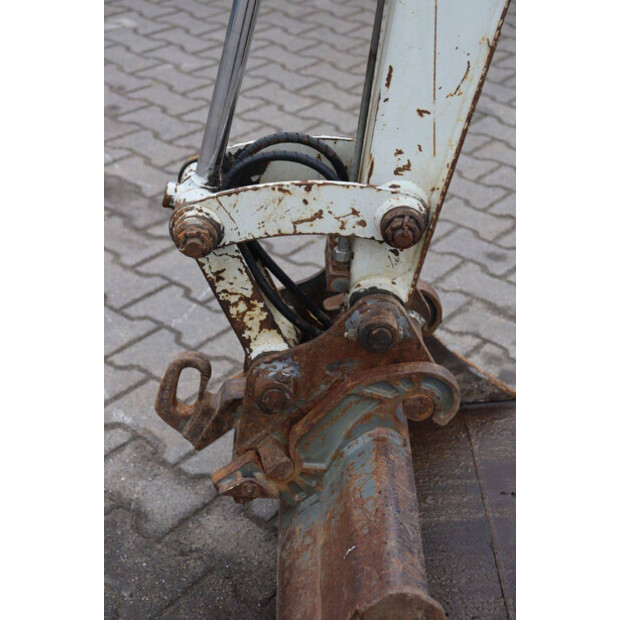 TAKEUCHI TB219-46505640