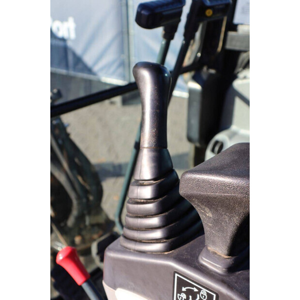 هيونداي Robex R18-9AK-46505834