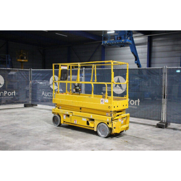 2011 هولوت COMPACT 8-46506311